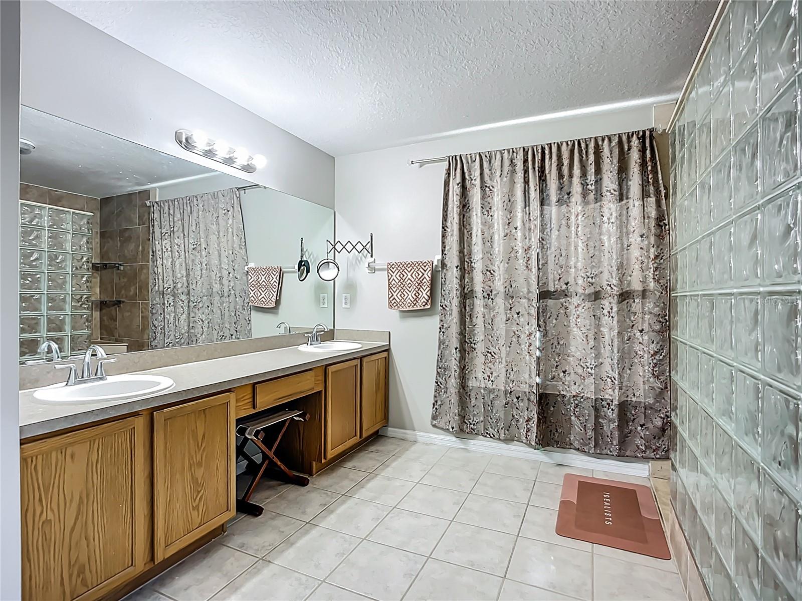 Image 34 of 49 For 11014 Sailbrooke Drive