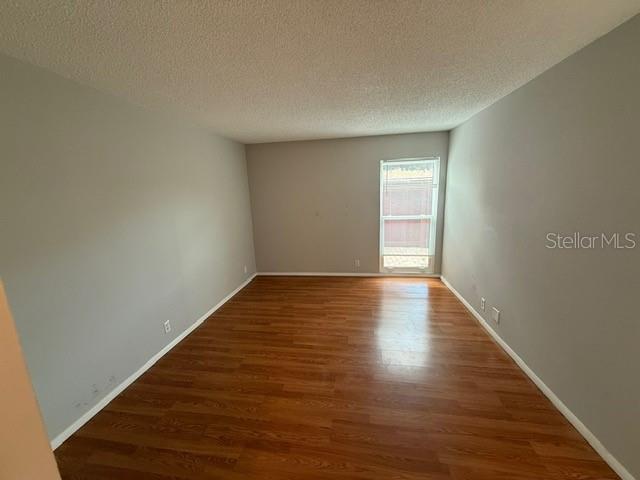 Image 10 of 24 For 2763 Woodgate Lane 111