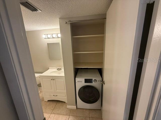 Image 13 of 24 For 2763 Woodgate Lane 111