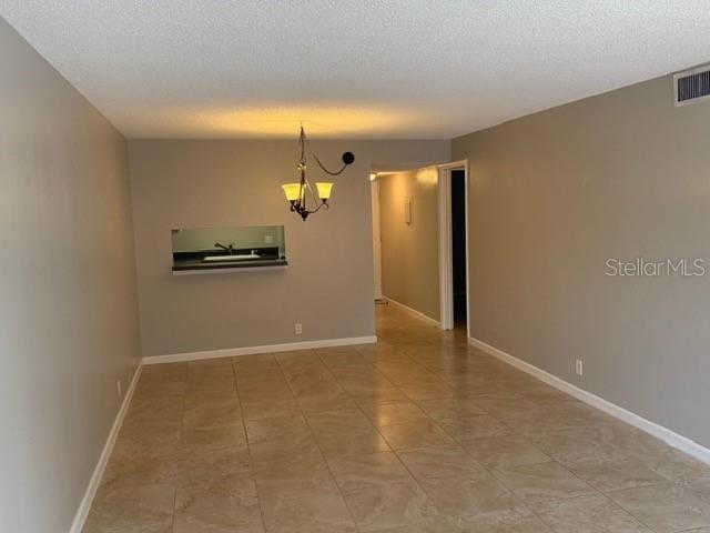 Image 4 of 24 For 2763 Woodgate Lane 111