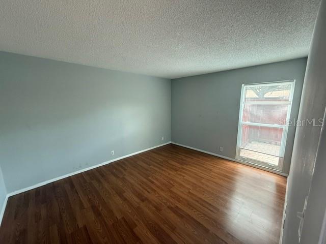 Image 5 of 24 For 2763 Woodgate Lane 111
