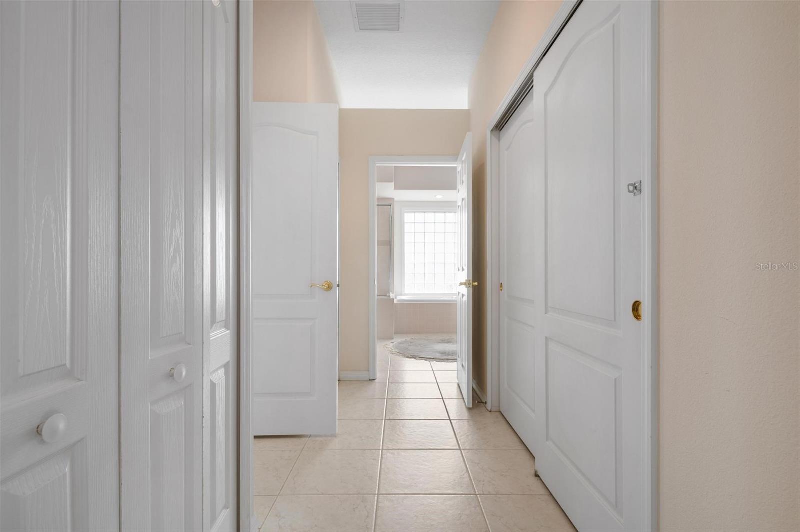 Image 10 of 21 For 5249 Far Oak Circle