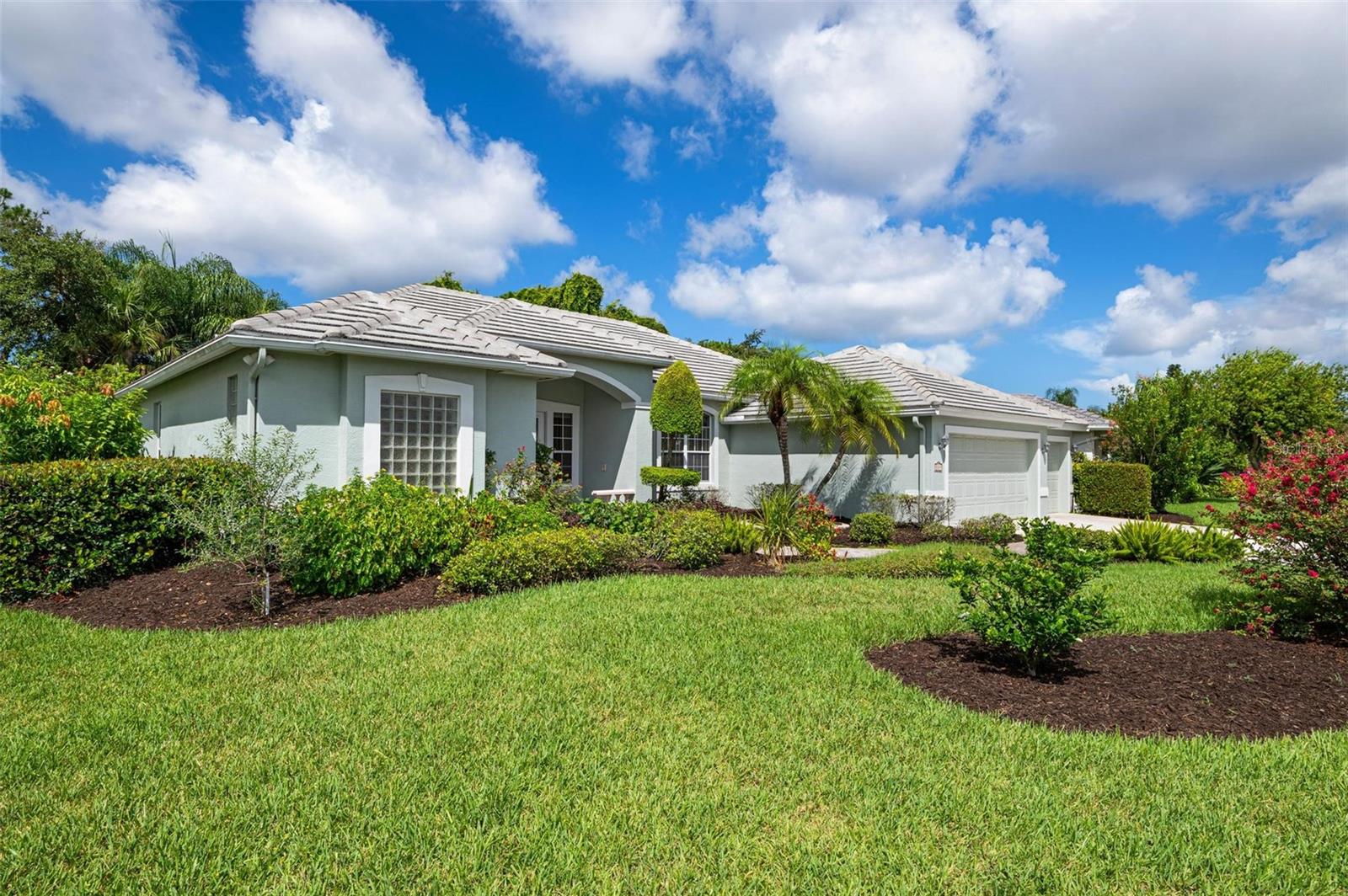 Image 3 of 21 For 5249 Far Oak Circle