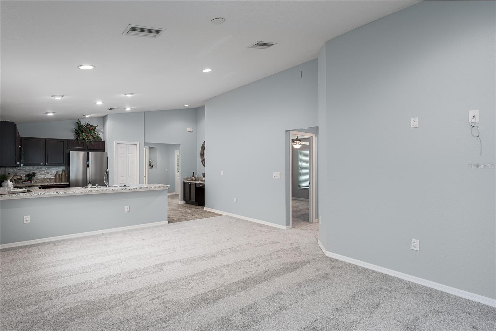 Image 12 of 32 For 2223 11th Avenue E