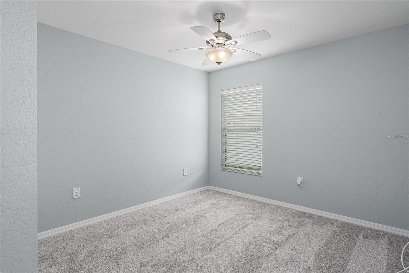 Image 13 of 32 For 2223 11th Avenue E