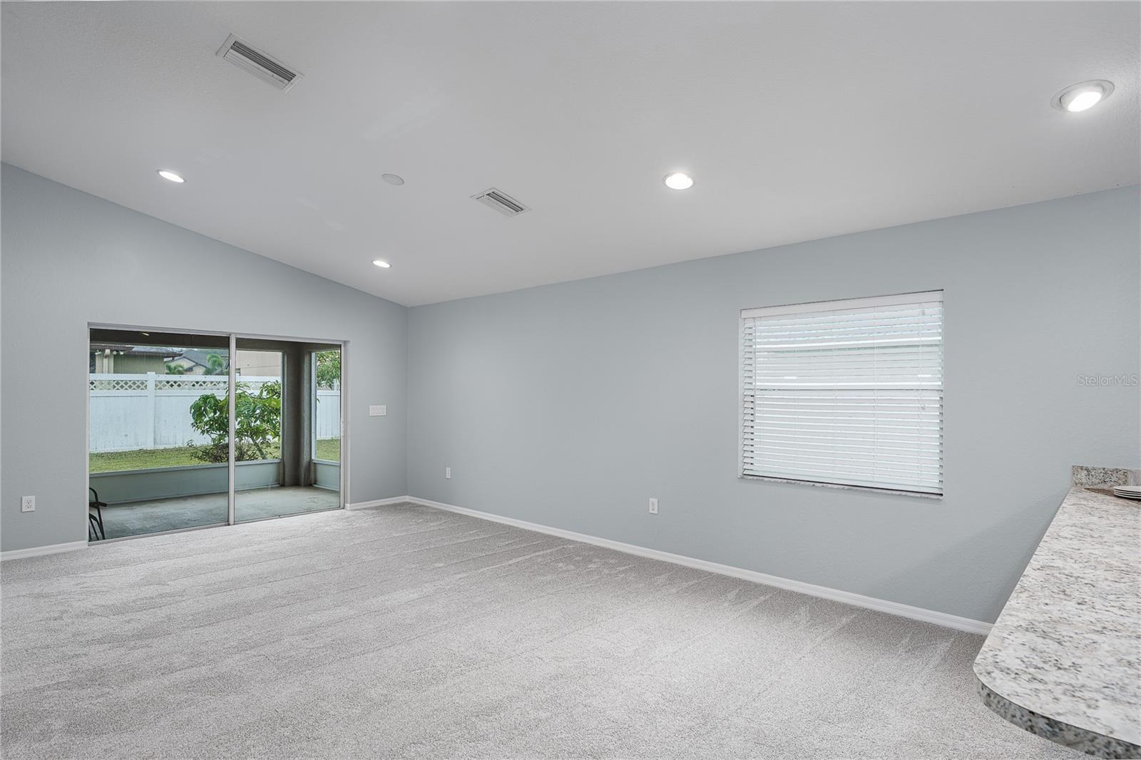 Image 18 of 32 For 2223 11th Avenue E