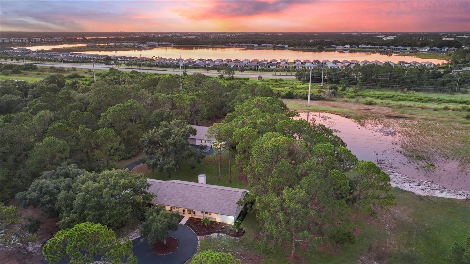 Image 9 of 76 For 1429 Ranchero Drive