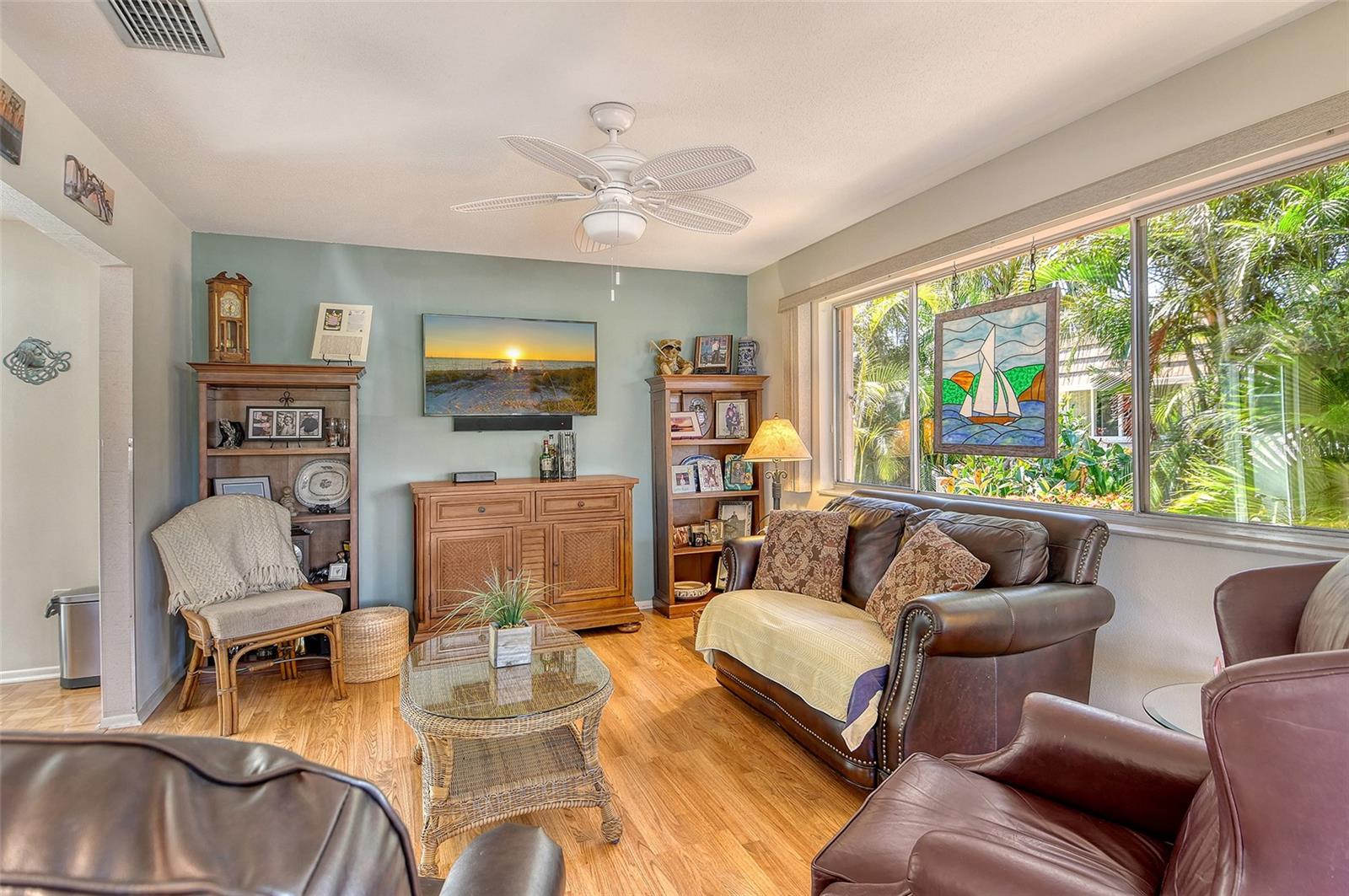 Image 15 of 90 For 2308 Waterbluff Place V304