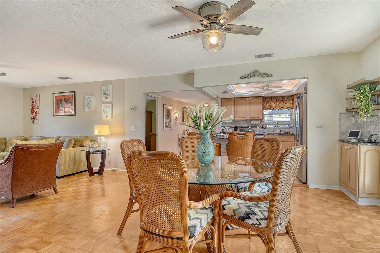 Image 18 of 90 For 2308 Waterbluff Place V304