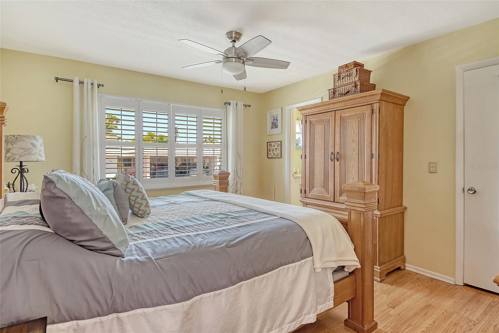 Image 26 of 90 For 2308 Waterbluff Place V304