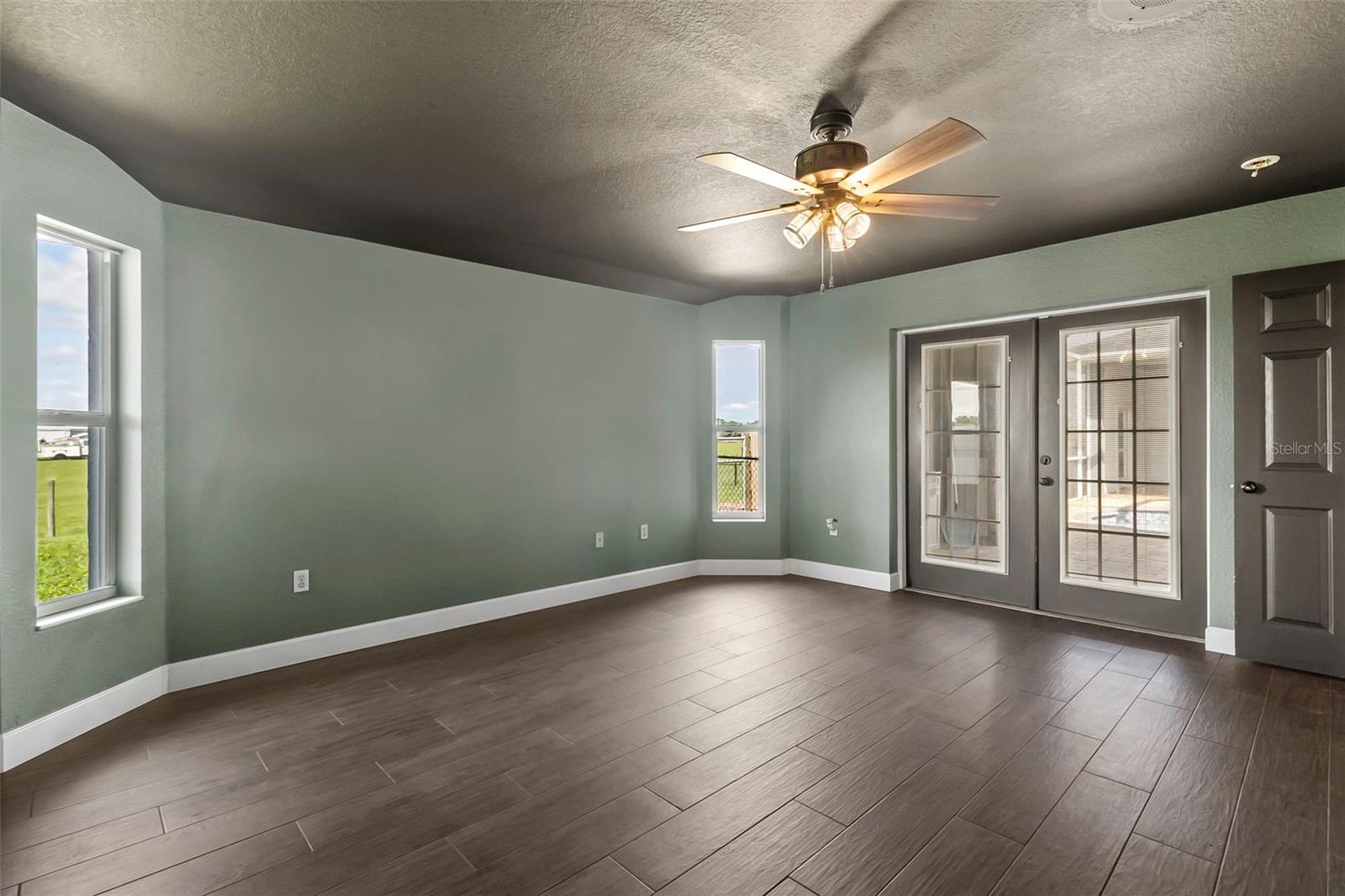 Image 20 of 90 For 2288 Brownville Street