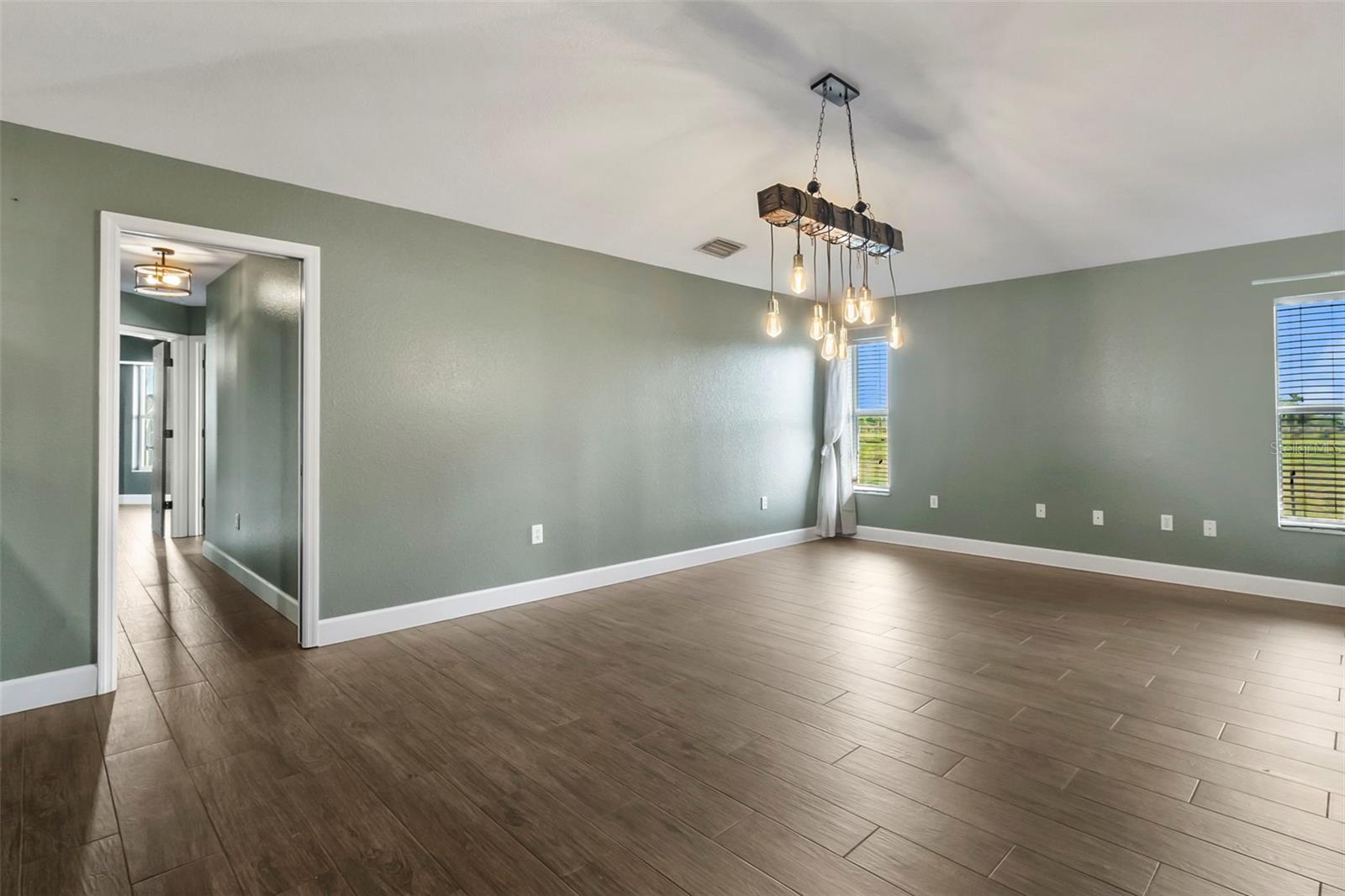 Image 34 of 90 For 2288 Brownville Street