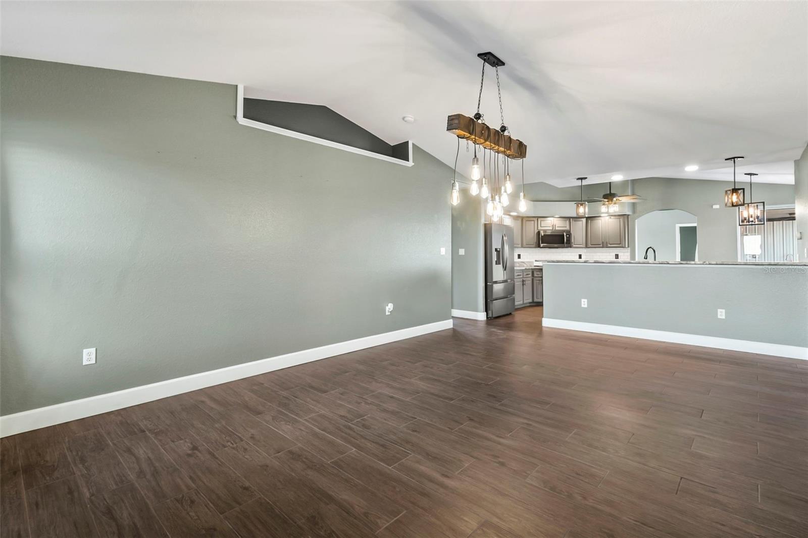 Image 36 of 90 For 2288 Brownville Street
