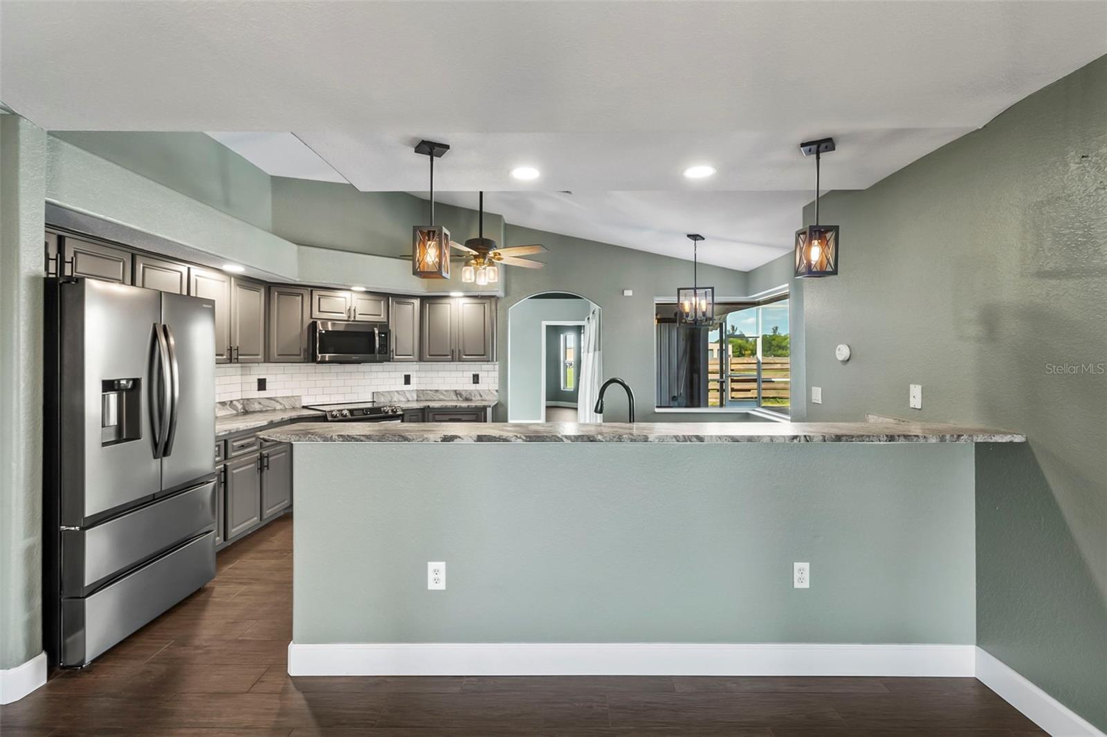 Image 38 of 90 For 2288 Brownville Street