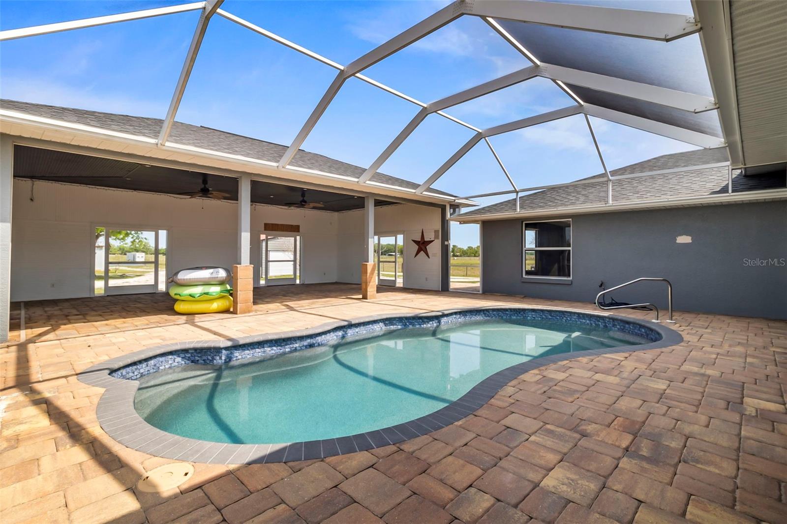 Image 79 of 90 For 2288 Brownville Street