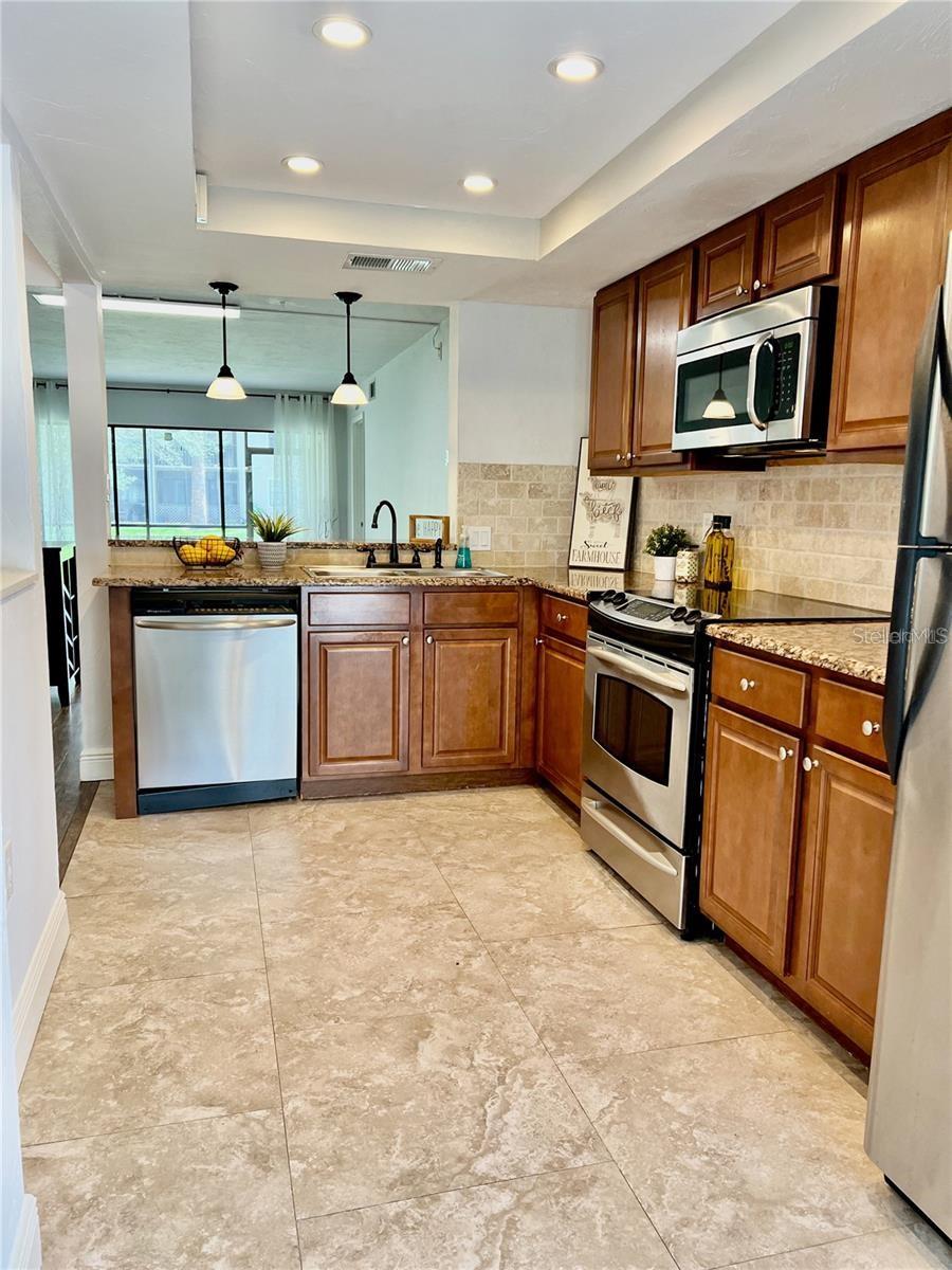 Image 4 of 21 For 5613 Summer Side Lane 47a