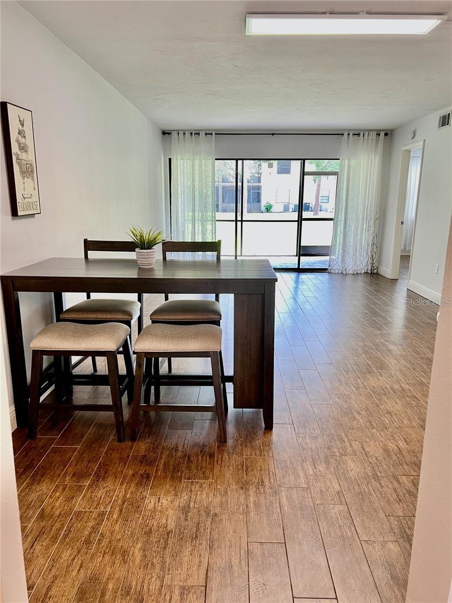 Image 7 of 21 For 5613 Summer Side Lane 47a