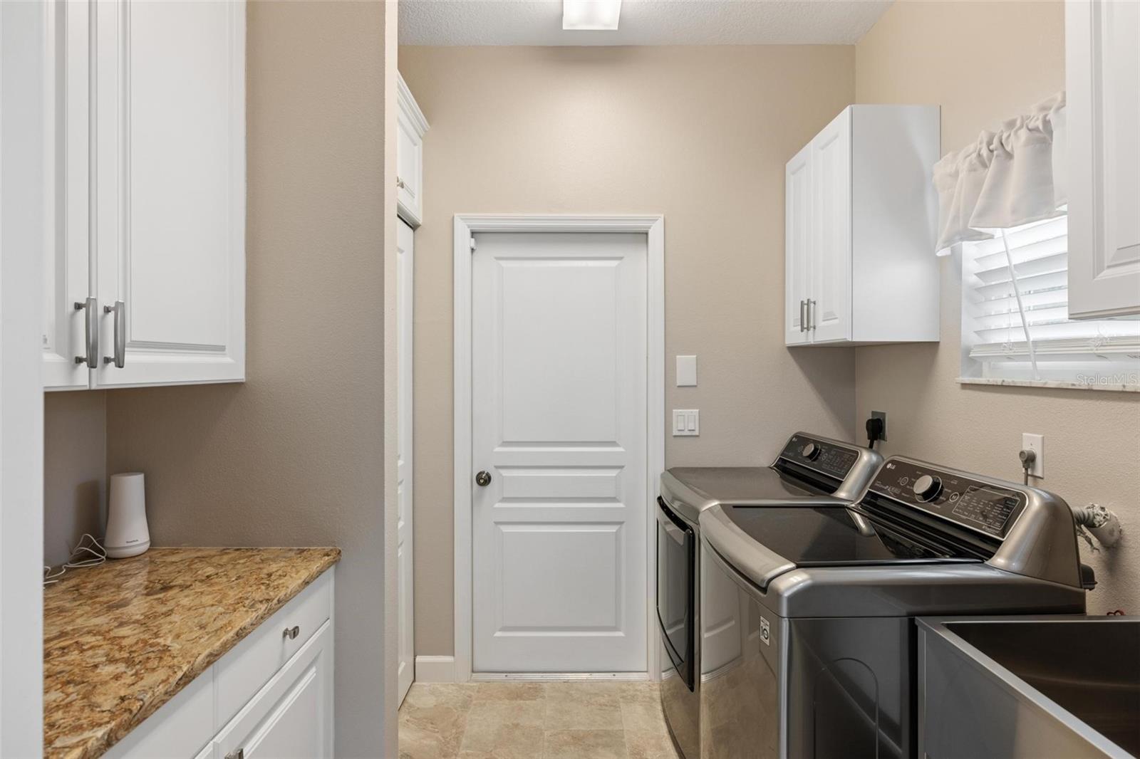 Image 19 of 64 For 4360 Iola Drive