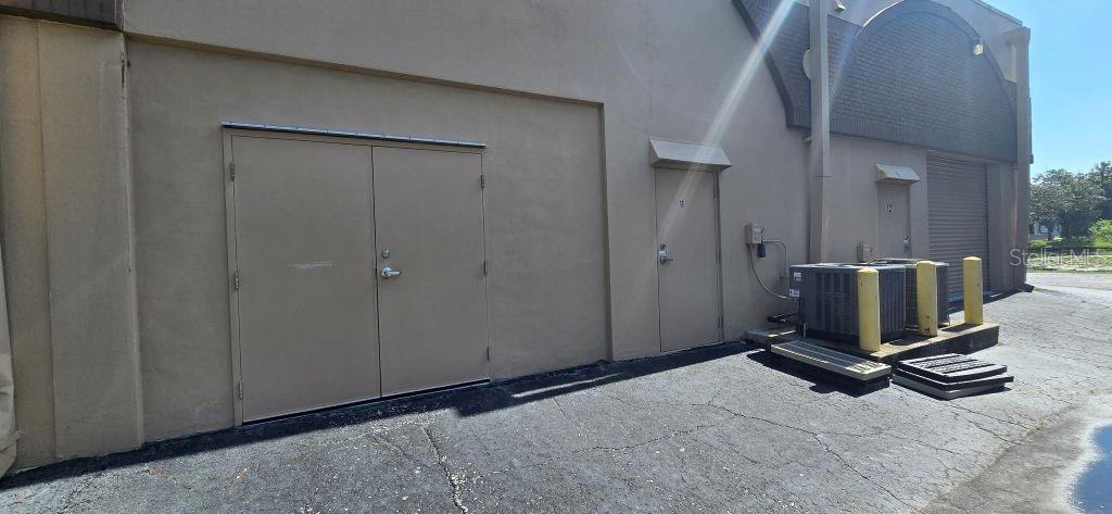 Listing photo id 13 for 13191 Starkey Road 11