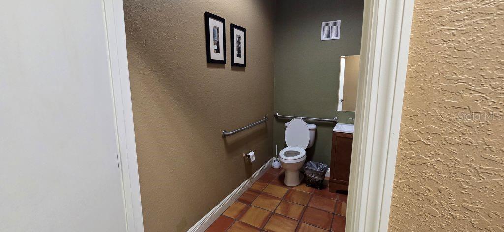 Listing photo id 14 for 13191 Starkey Road 11