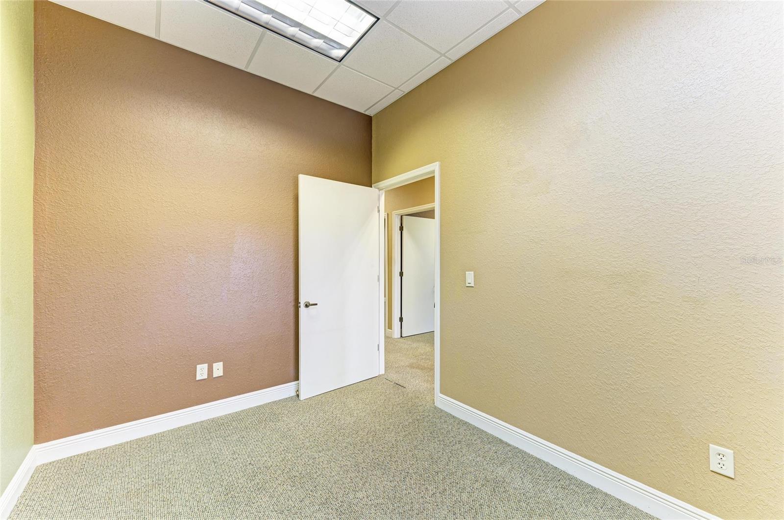 Image 17 of 36 For 13191 Starkey Road 11