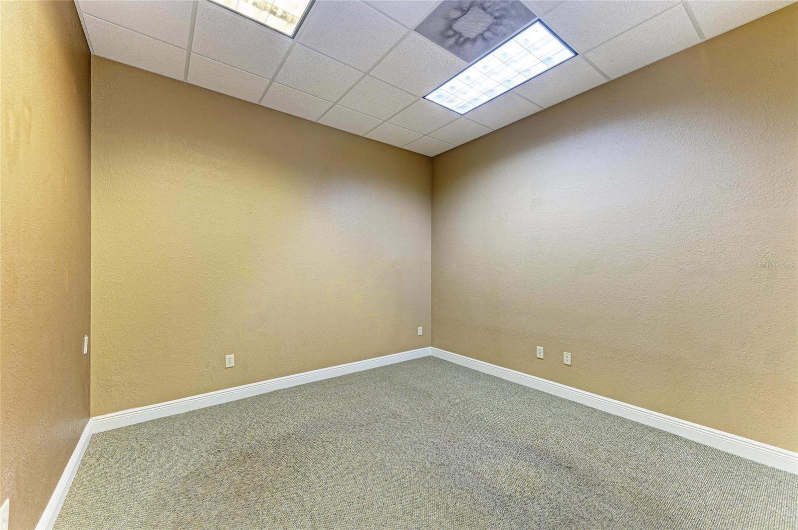 Image 18 of 36 For 13191 Starkey Road 11