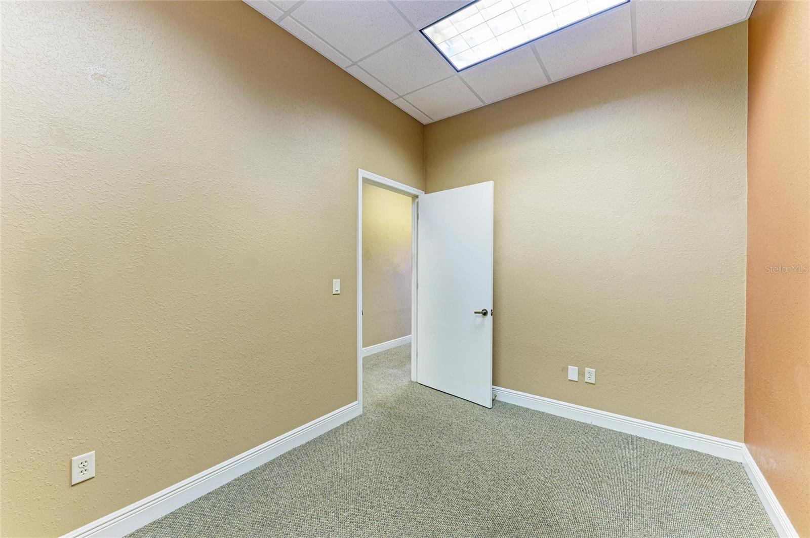 Image 21 of 36 For 13191 Starkey Road 11