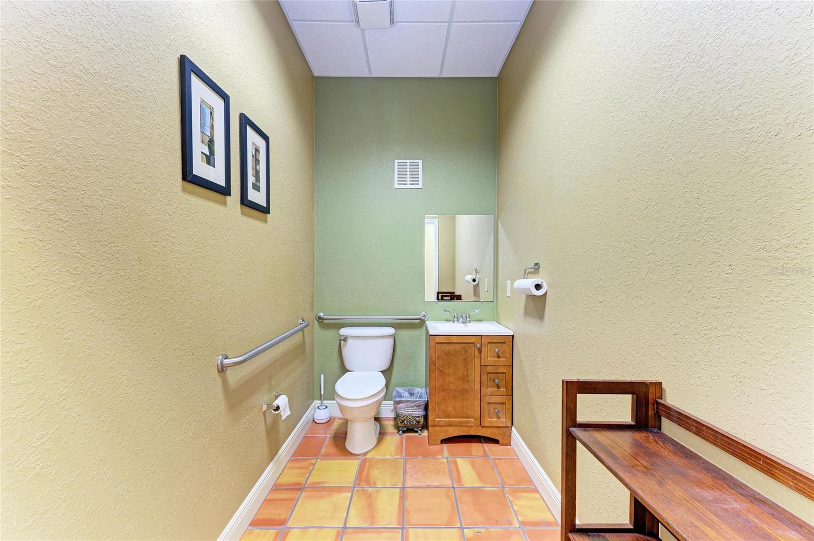 Image 28 of 36 For 13191 Starkey Road 11