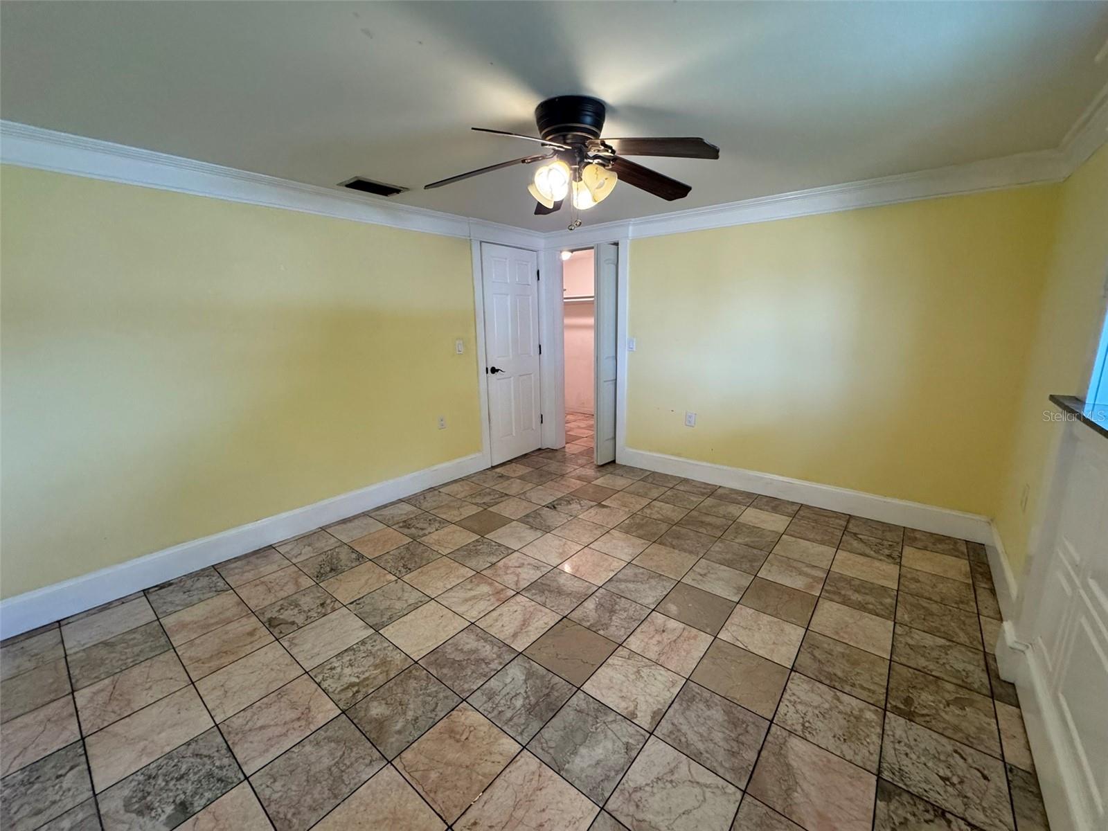 Image 21 of 56 For 1061 Rushmore Drive