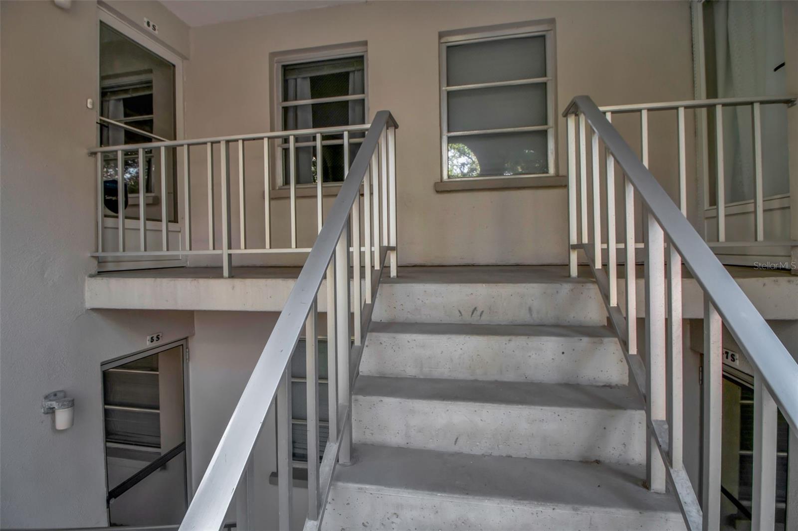 Image 10 of 40 For 3745 Almeria Avenue 6s