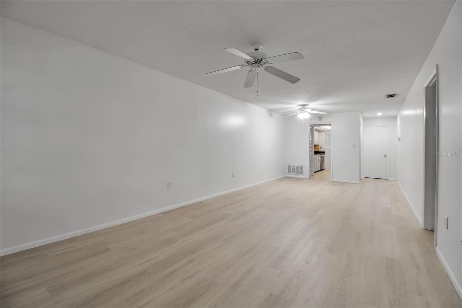 Image 14 of 40 For 3745 Almeria Avenue 6s