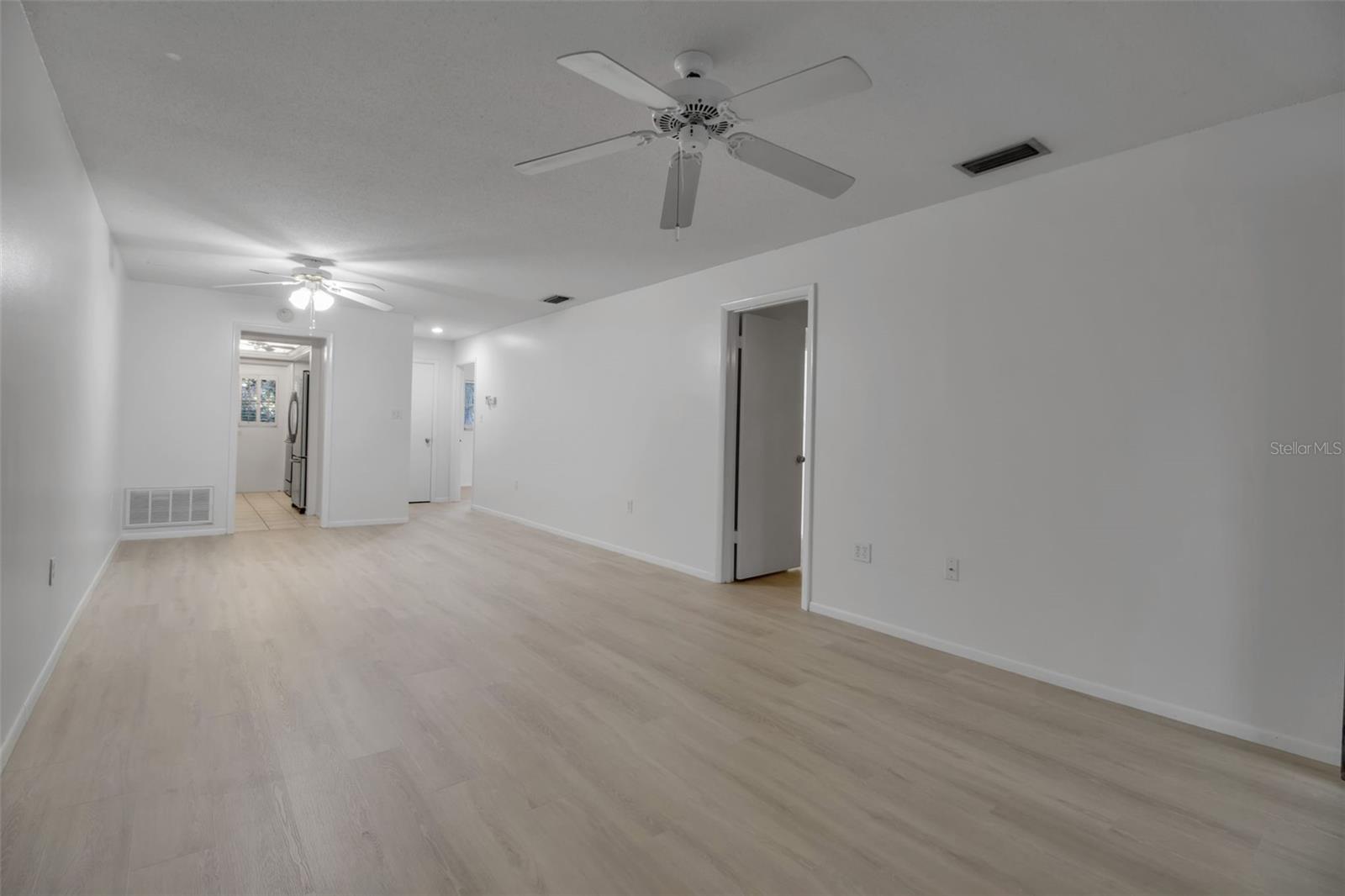 Image 15 of 40 For 3745 Almeria Avenue 6s