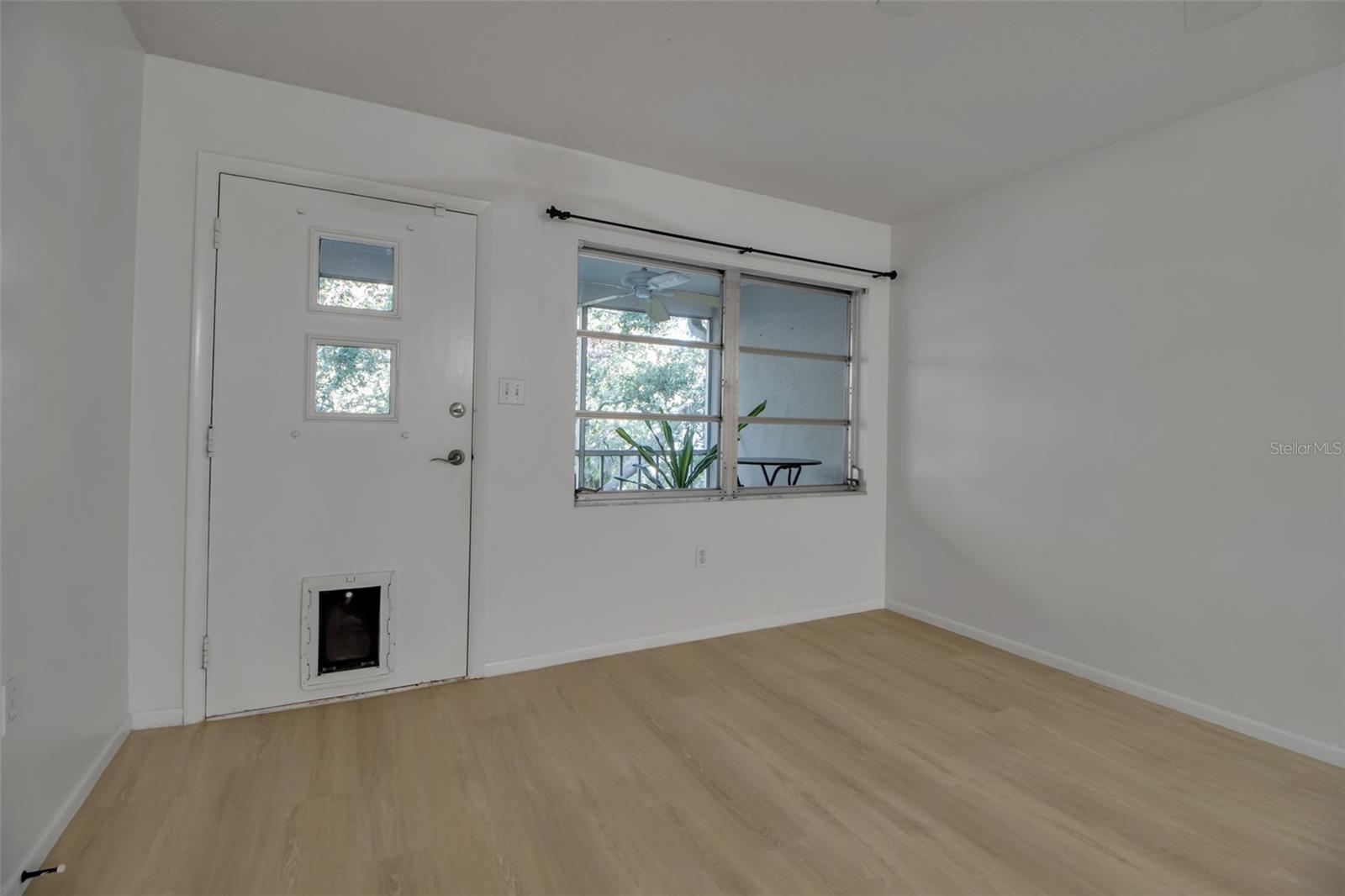 Image 16 of 40 For 3745 Almeria Avenue 6s