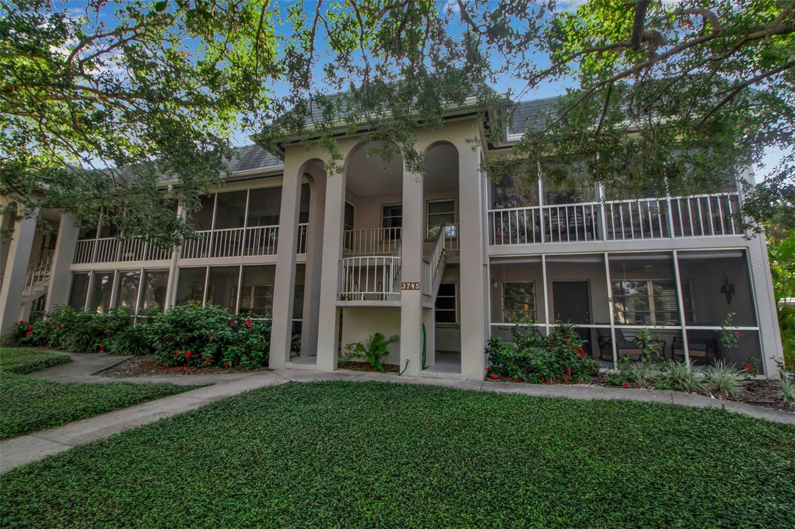 Image 2 of 40 For 3745 Almeria Avenue 6s