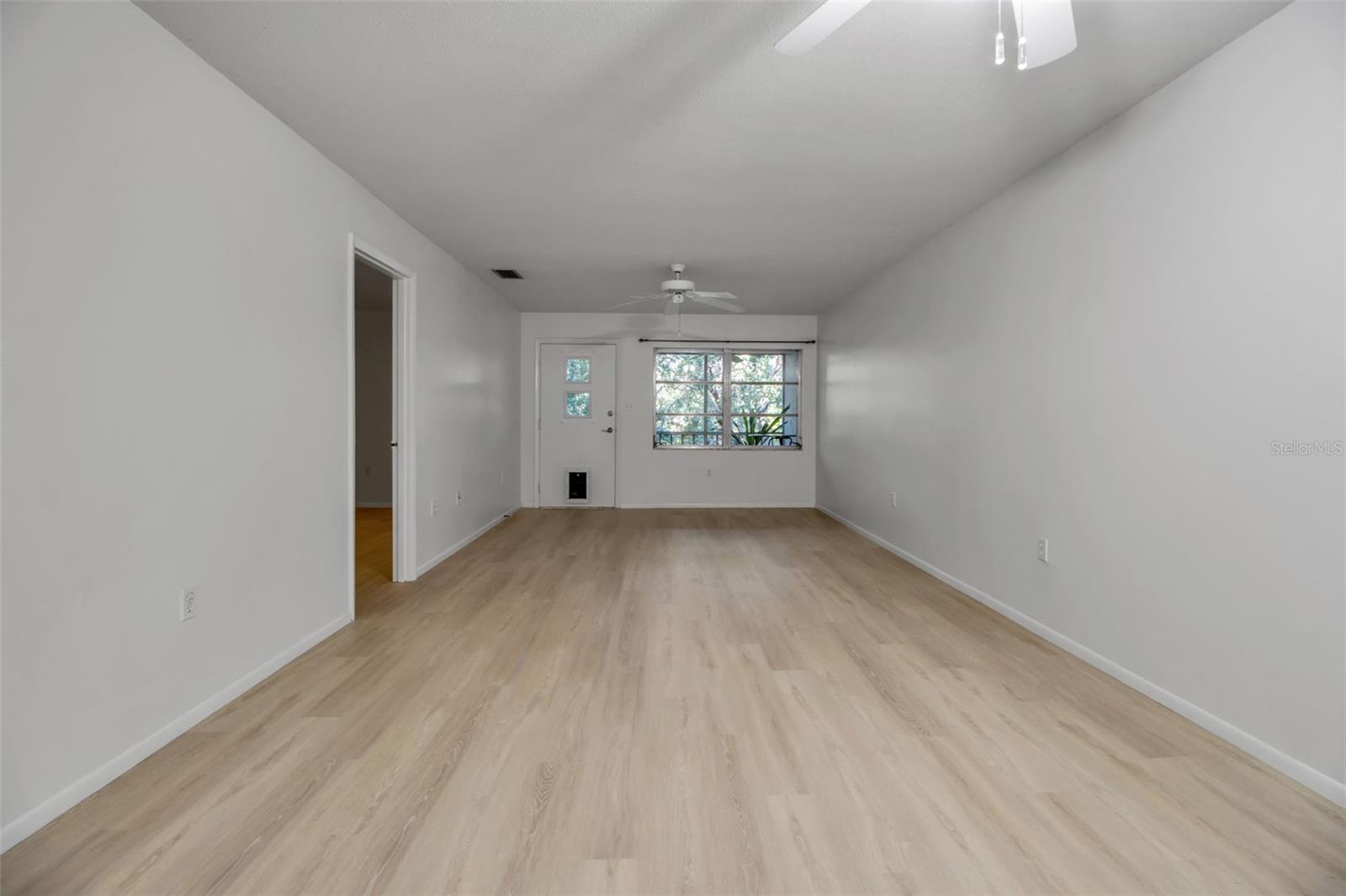 Image 20 of 40 For 3745 Almeria Avenue 6s
