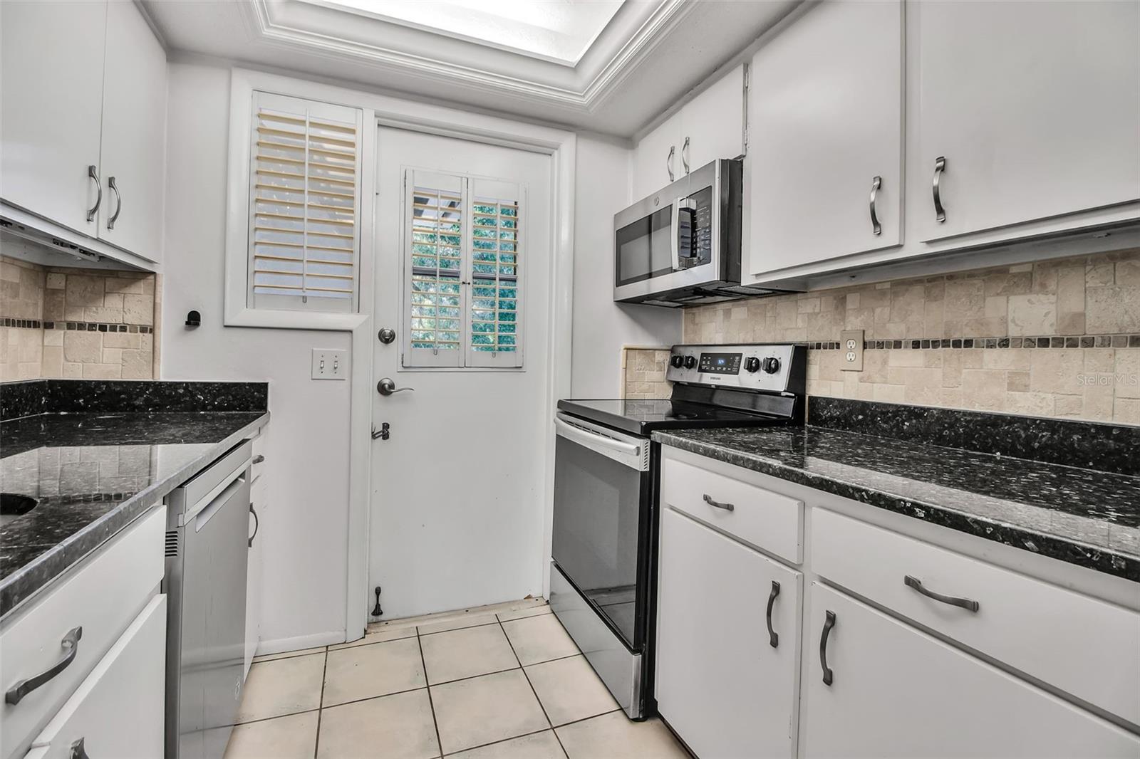 Image 24 of 40 For 3745 Almeria Avenue 6s