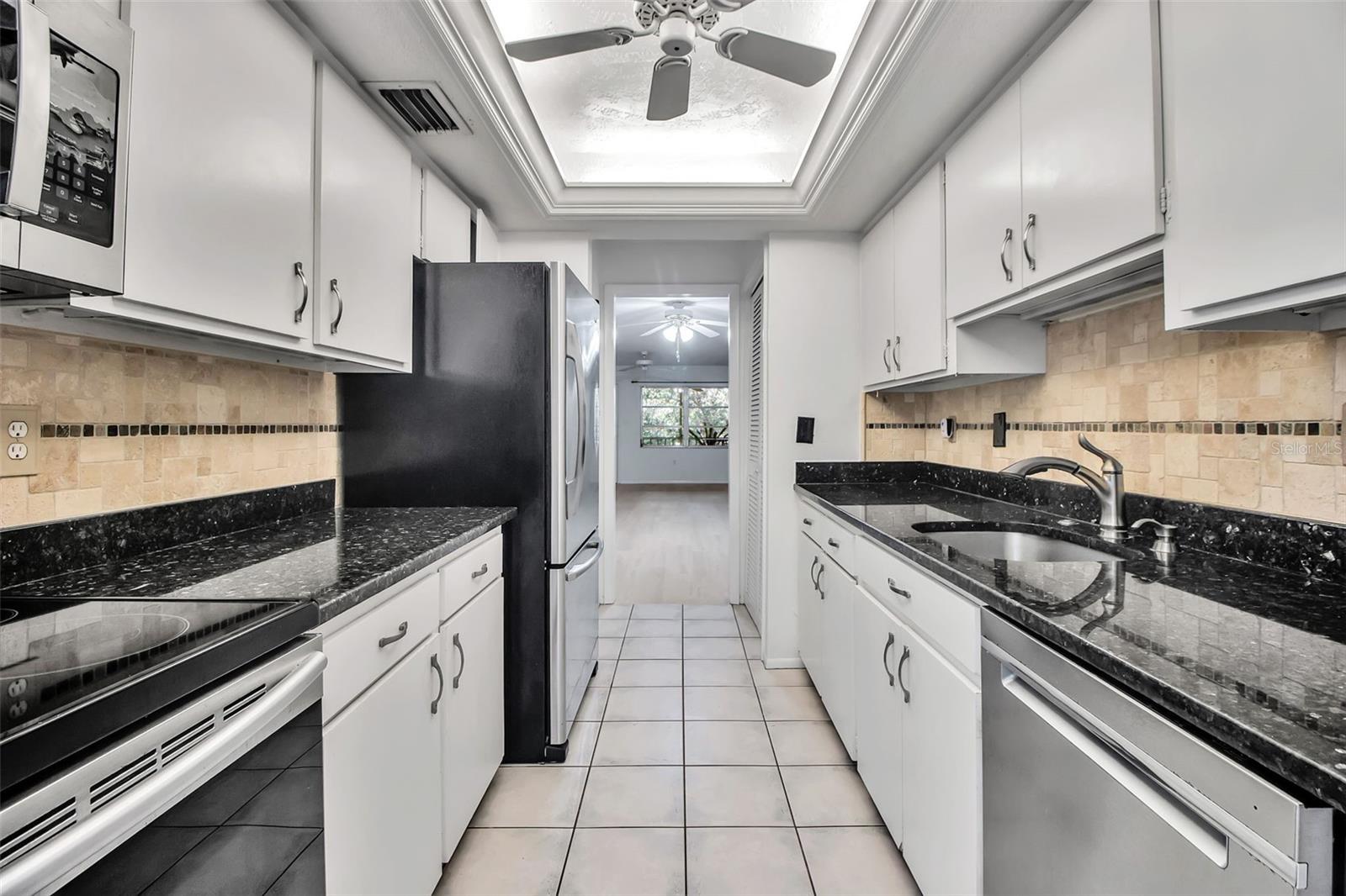 Image 27 of 40 For 3745 Almeria Avenue 6s