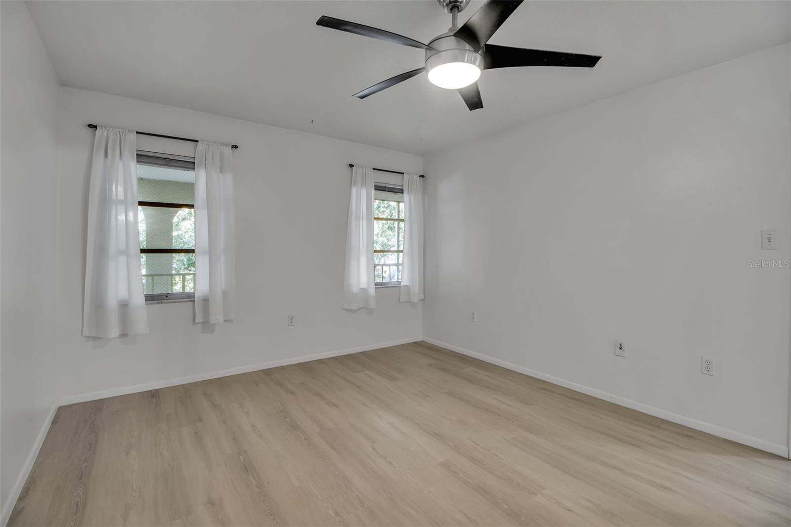 Image 29 of 40 For 3745 Almeria Avenue 6s