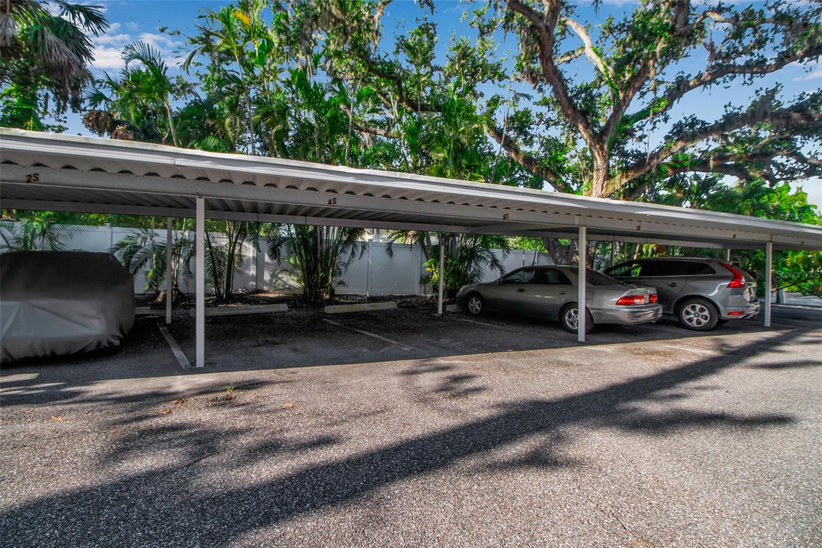 Image 3 of 40 For 3745 Almeria Avenue 6s
