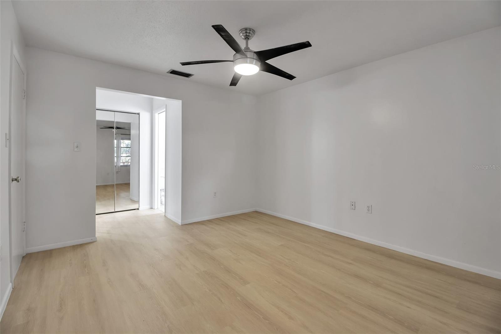 Image 30 of 40 For 3745 Almeria Avenue 6s