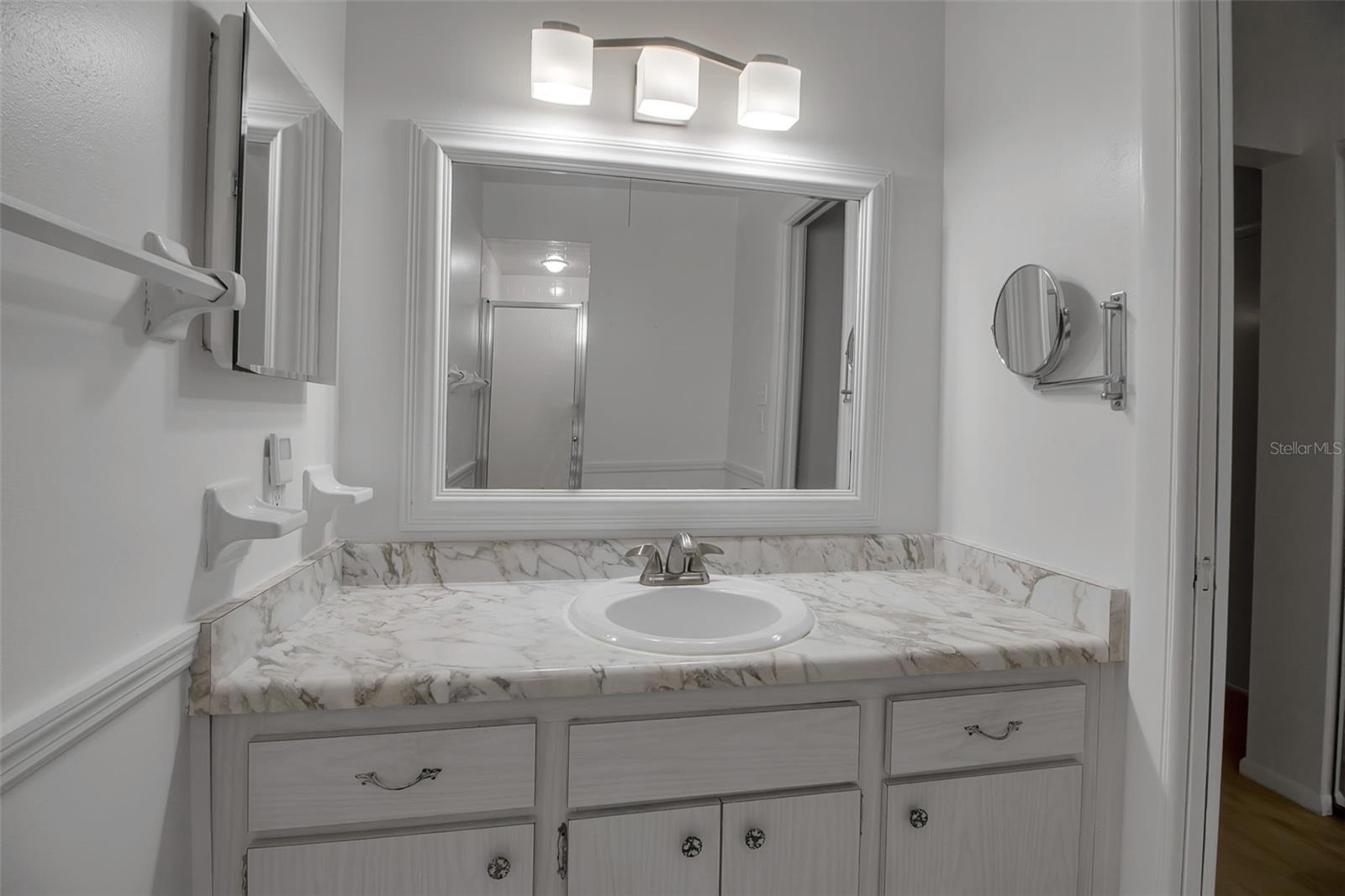 Image 32 of 40 For 3745 Almeria Avenue 6s