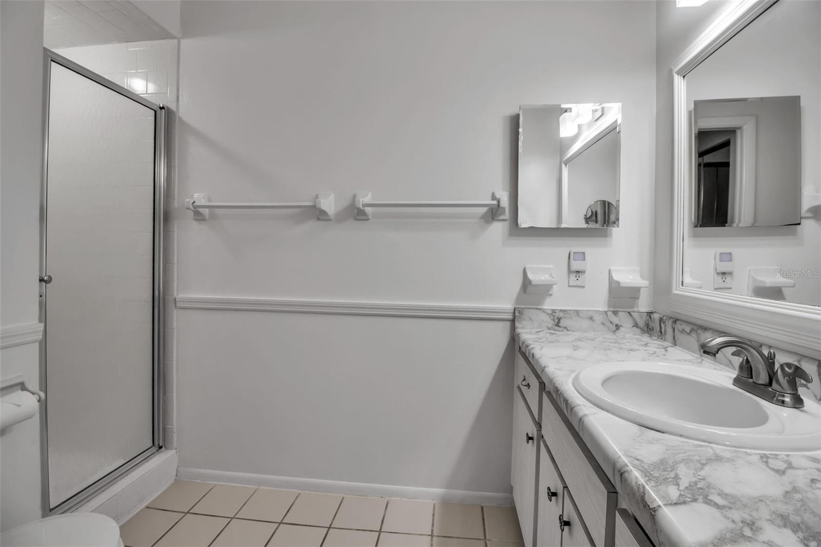 Image 33 of 40 For 3745 Almeria Avenue 6s