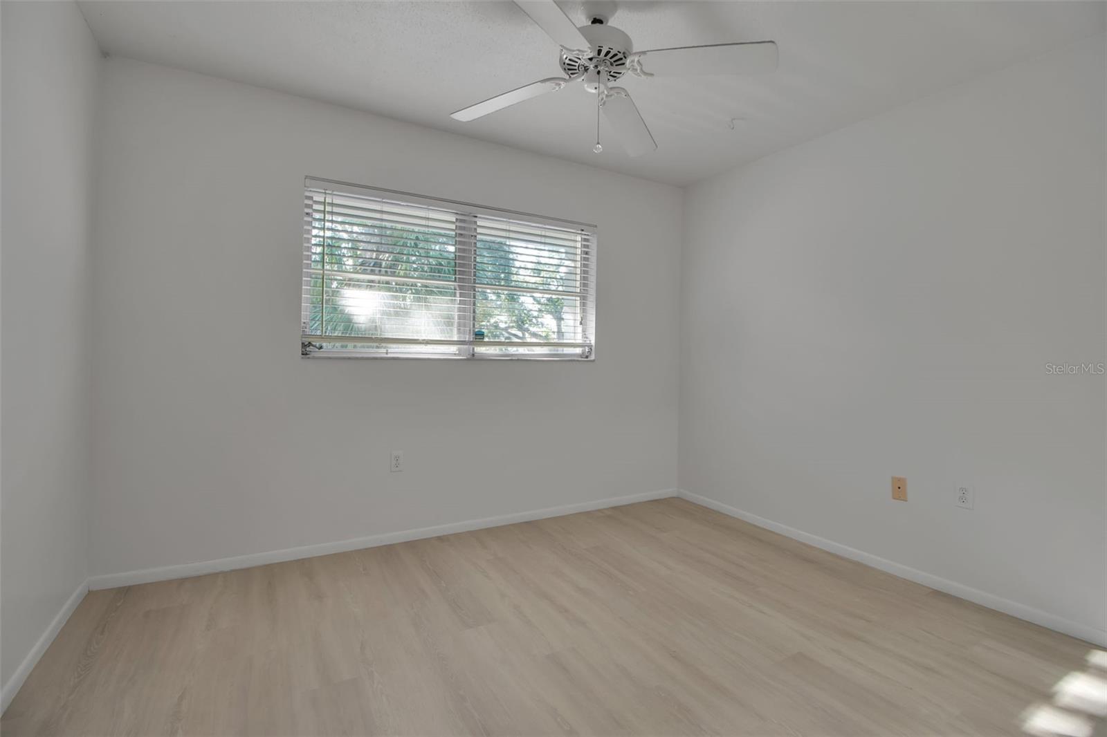 Image 36 of 40 For 3745 Almeria Avenue 6s
