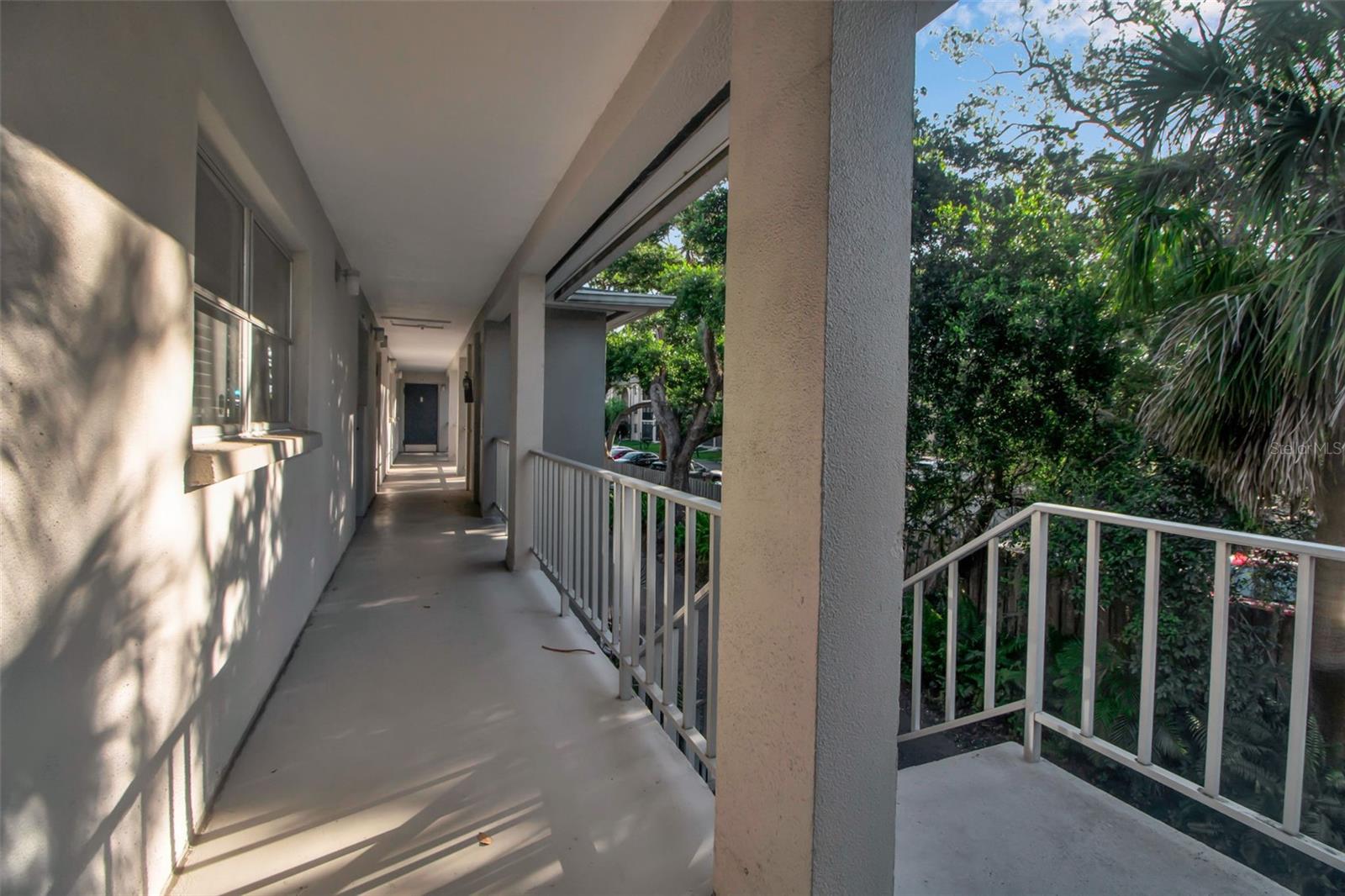 Image 9 of 40 For 3745 Almeria Avenue 6s
