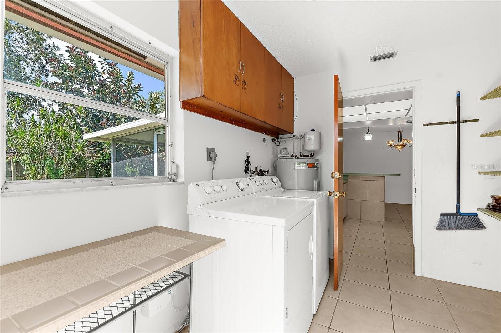 Image 16 of 39 For 3912 Prado Drive
