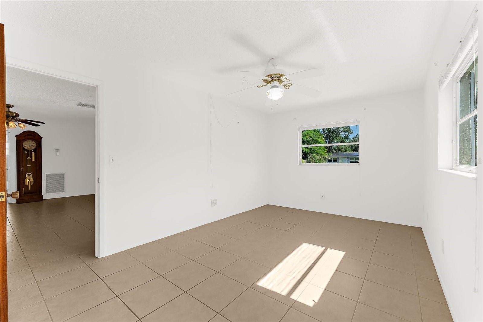 Image 17 of 39 For 3912 Prado Drive