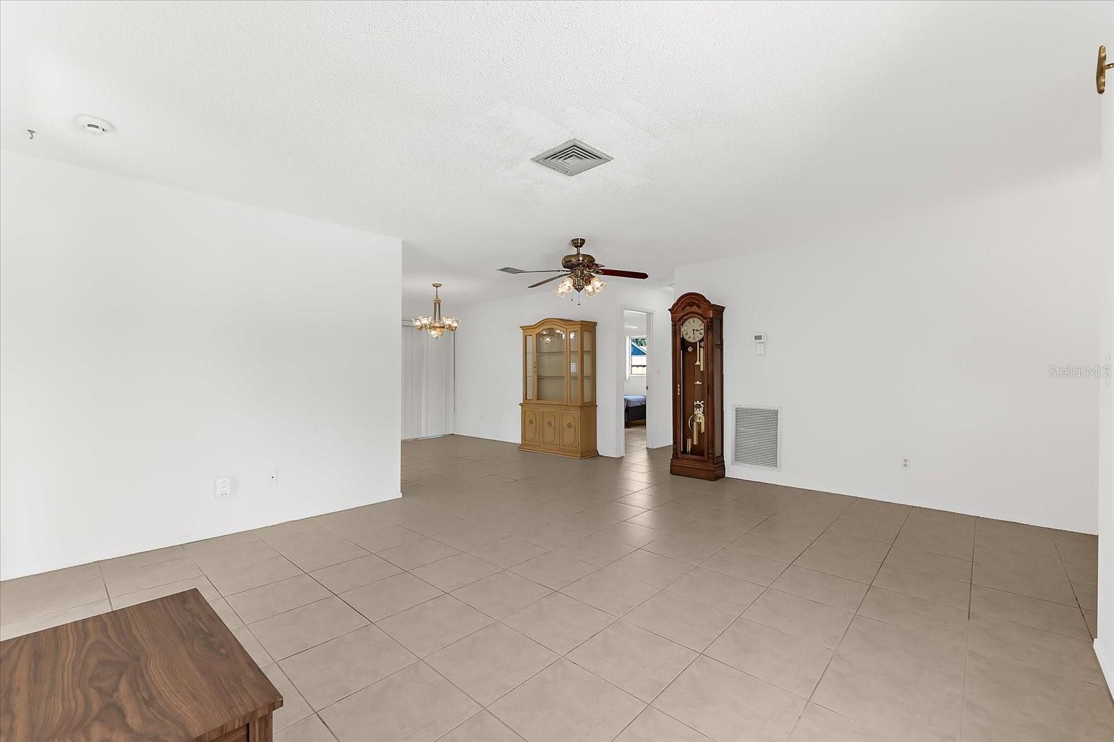 Image 8 of 39 For 3912 Prado Drive