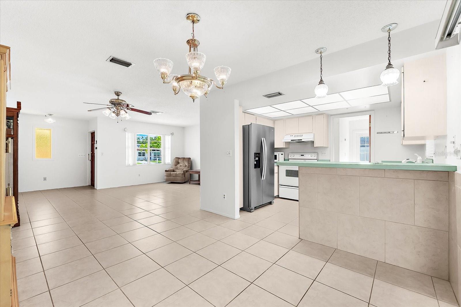 Image 9 of 39 For 3912 Prado Drive
