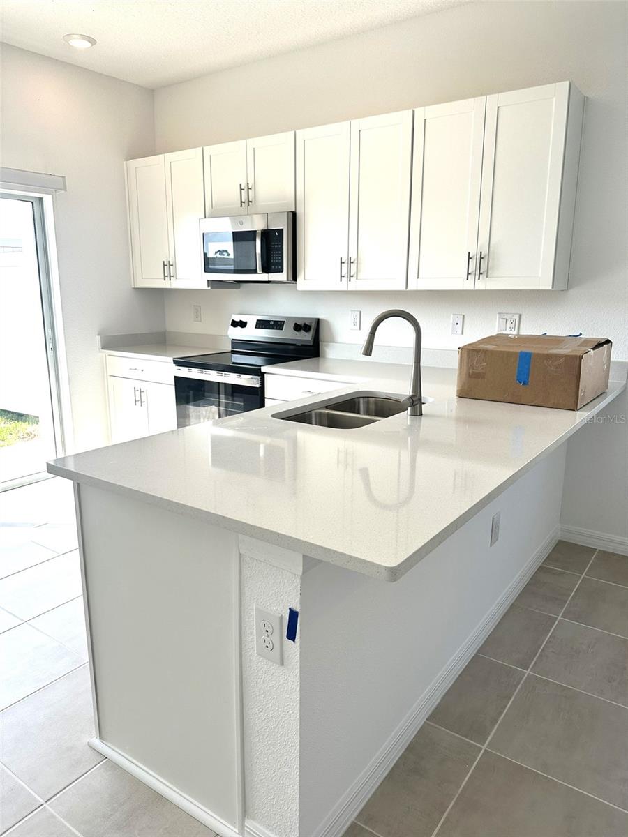 Image 4 of 28 For 8781 Daybreak Street
