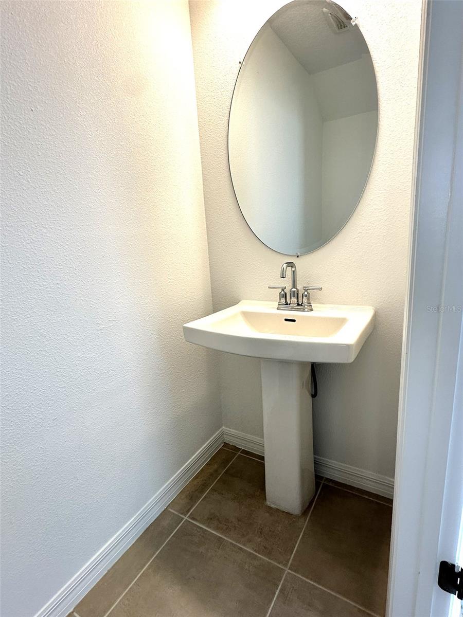 Image 7 of 28 For 8781 Daybreak Street